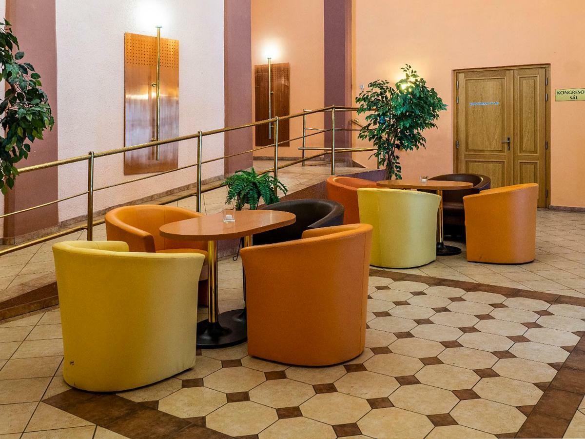 Hotel Olympia Garni Česká Lípa Exterior foto